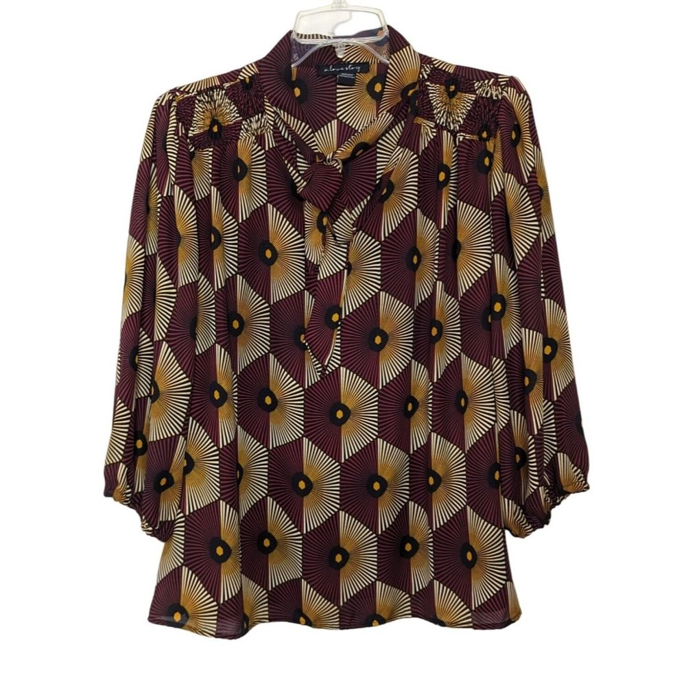 A Love Story 3/4" sleeve geometry burgundy yellow career pull over top XL‎